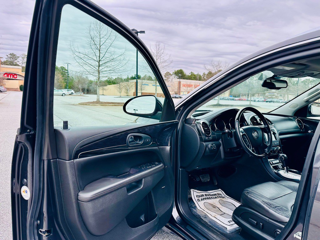 2015 Buick Enclave Image 12