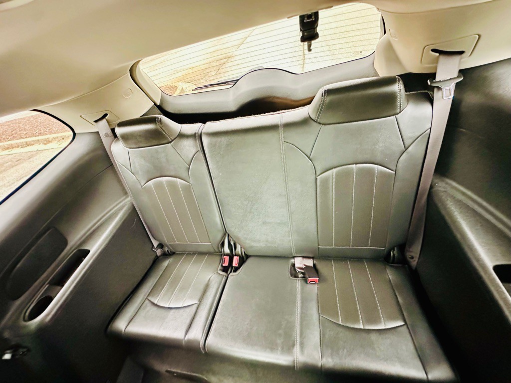 2015 Buick Enclave Image 16