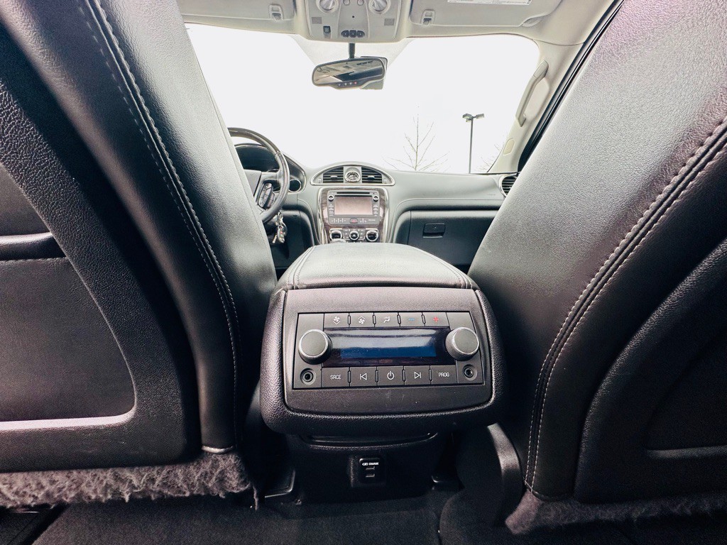 2015 Buick Enclave Image 17