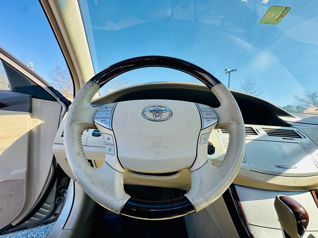 2009 Toyota Avalon Image 17
