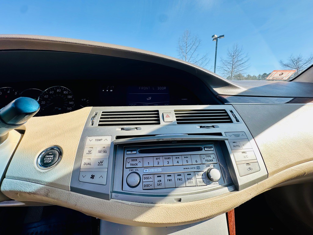 2009 Toyota Avalon Image 18