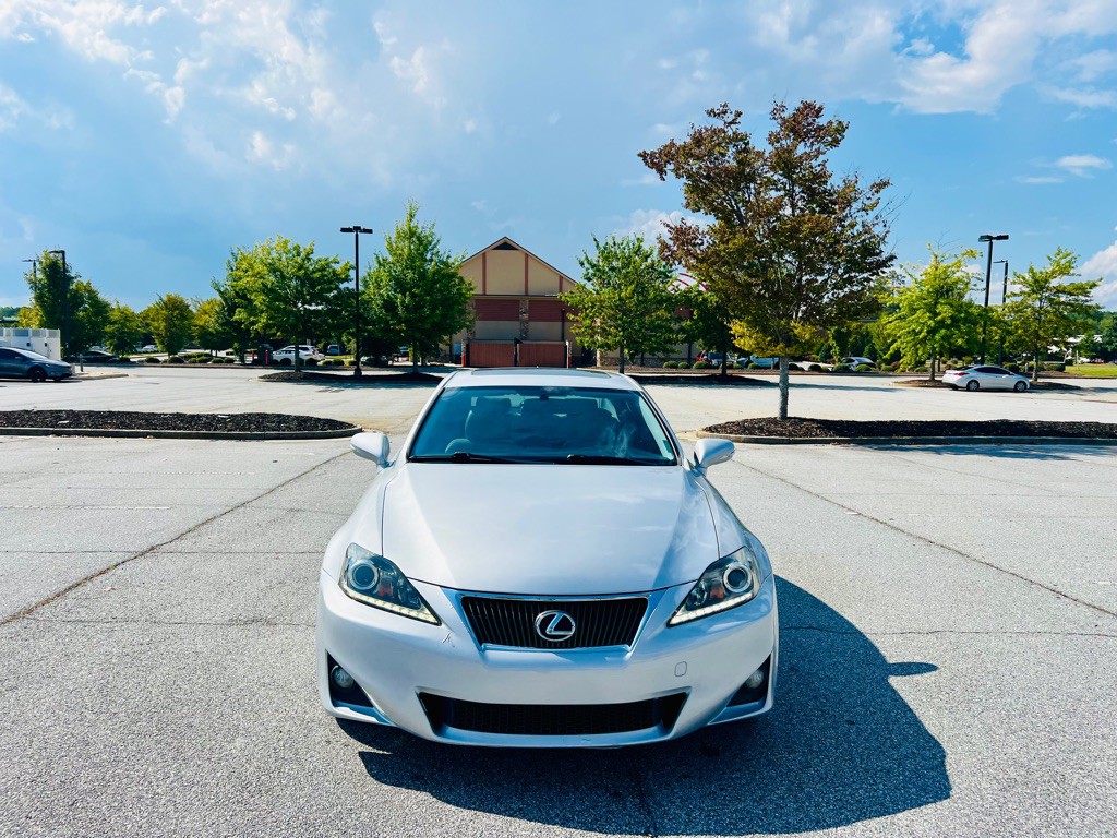 2011 Lexus IS 250 Image 2