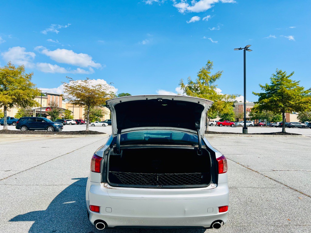2011 Lexus IS 250 Image 9