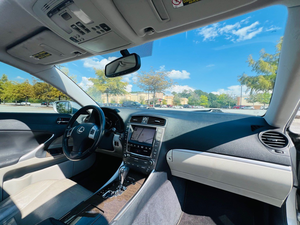 2011 Lexus IS 250 Image 14