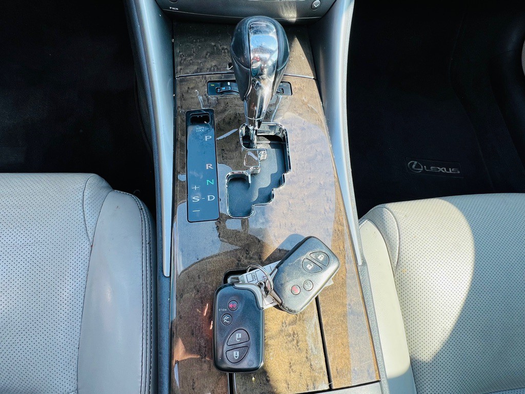 2011 Lexus IS 250 Image 16