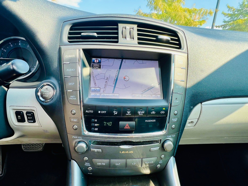 2011 Lexus IS 250 Image 17