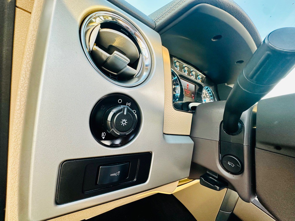 2014 Ford F-150 Image 24