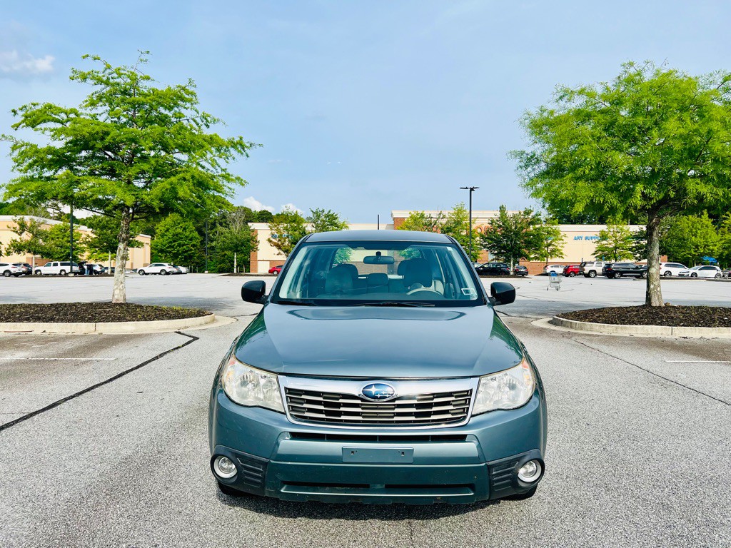 2010 Subaru Forester Image 2
