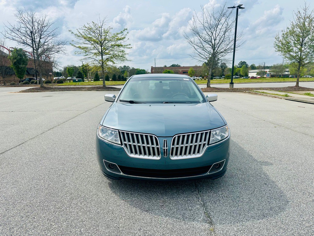 2011 Lincoln MKZ Image 2