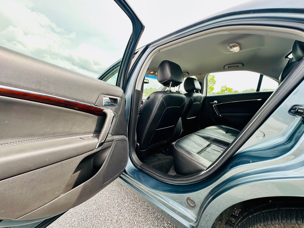 2011 Lincoln MKZ Image 10