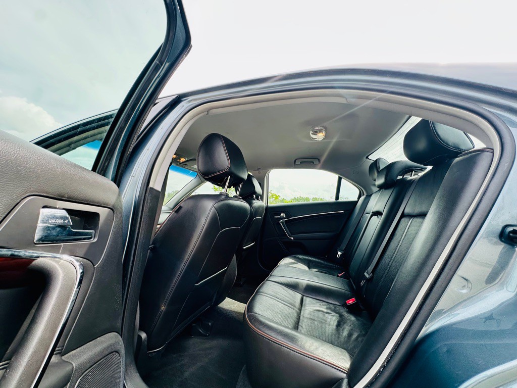 2011 Lincoln MKZ Image 11