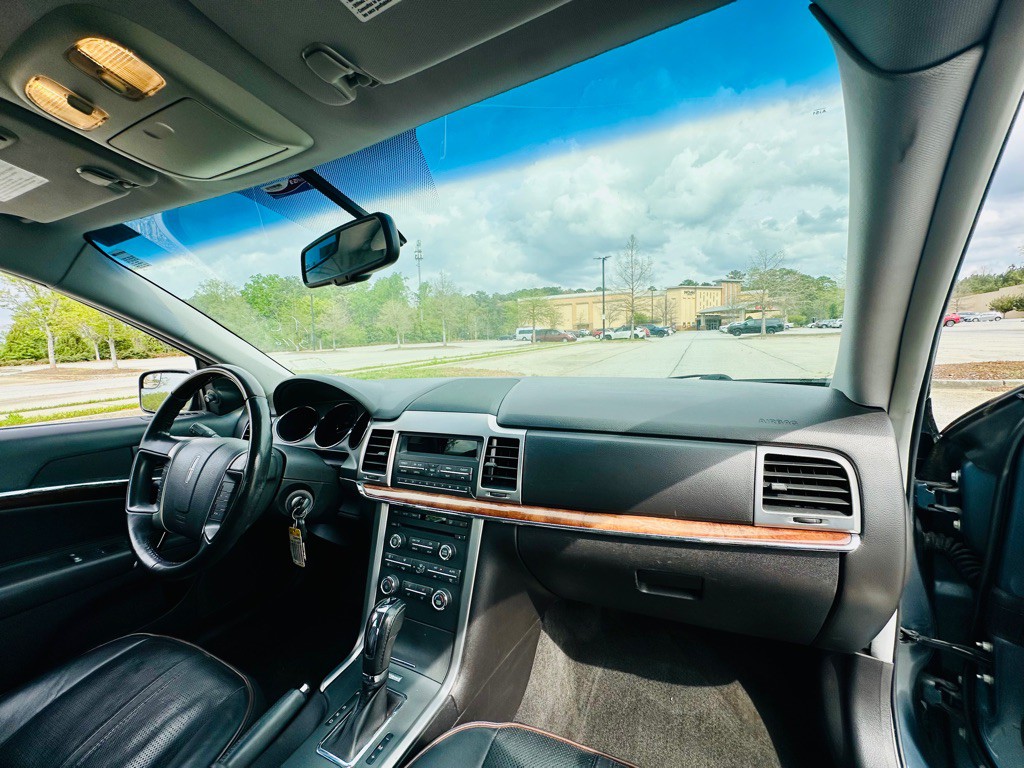 2011 Lincoln MKZ Image 12