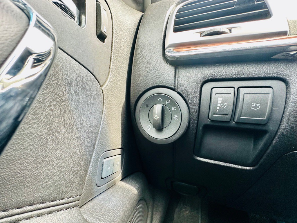 2011 Lincoln MKZ Image 20