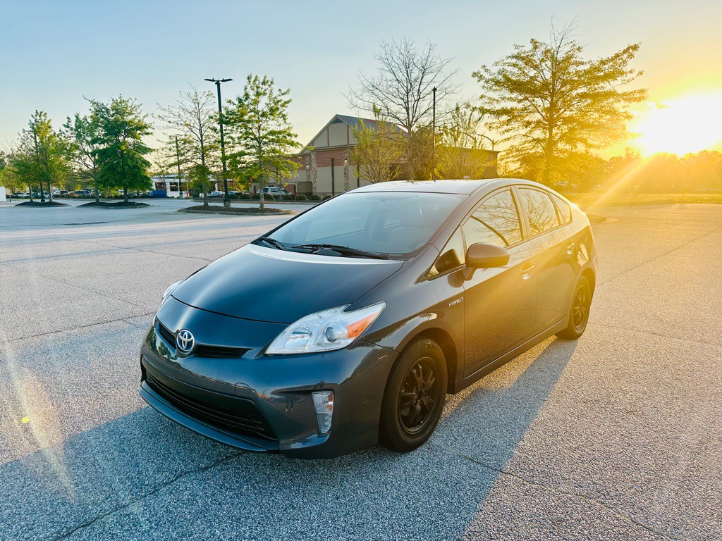 2012 Toyota Prius Image 1