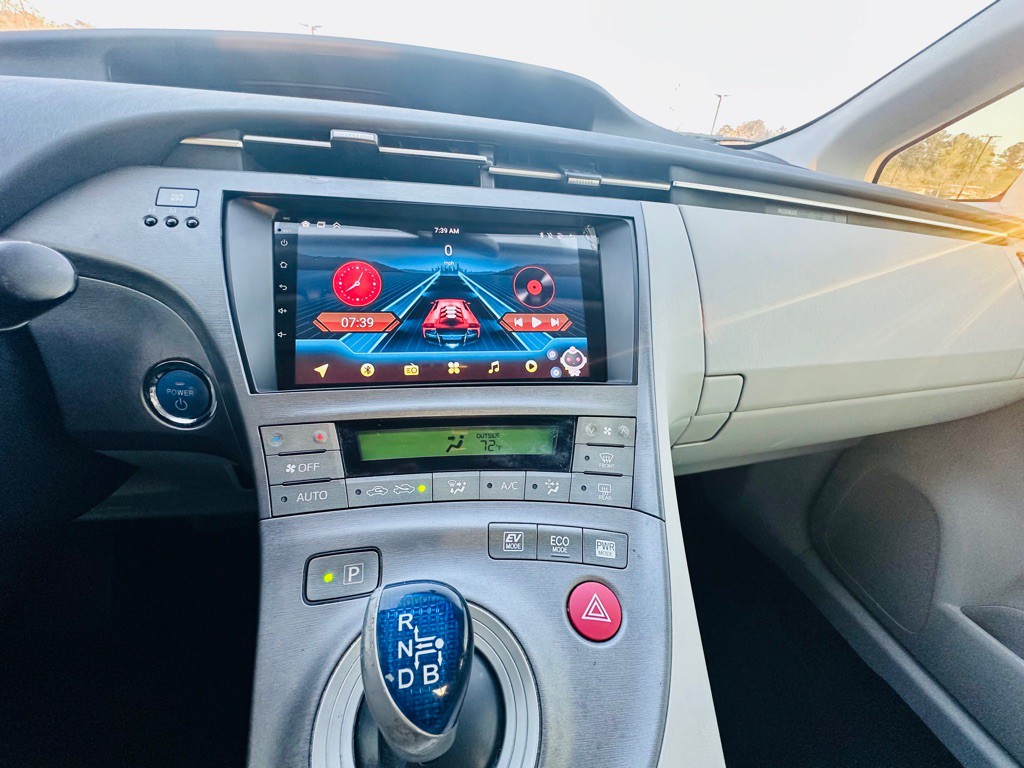 2012 Toyota Prius Image 17