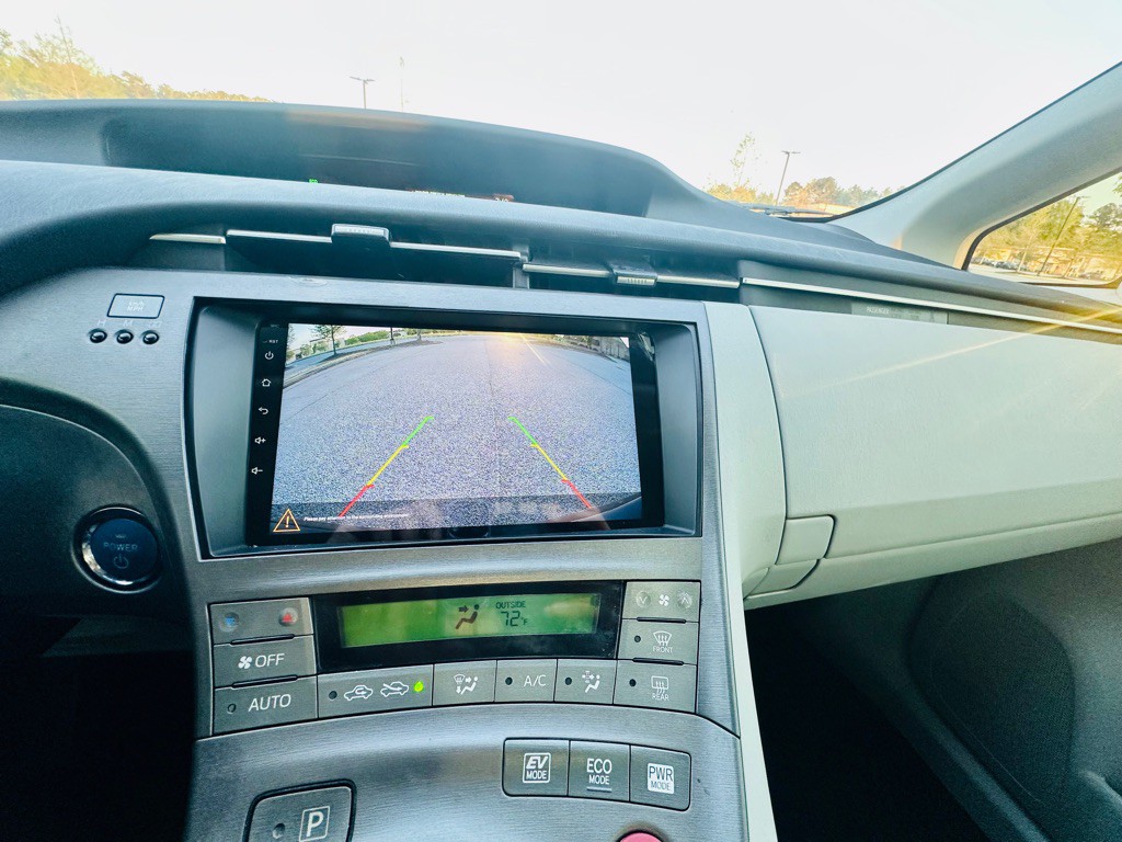 2012 Toyota Prius Image 18