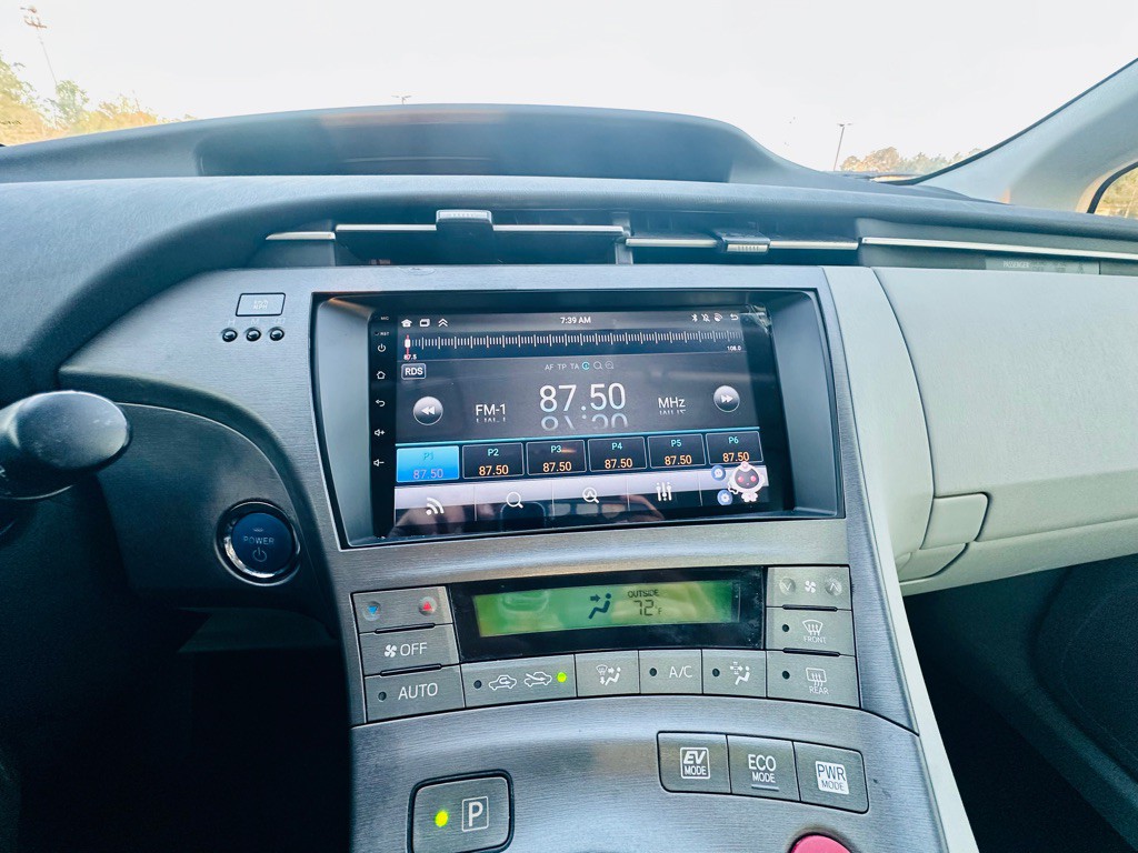 2012 Toyota Prius Image 19