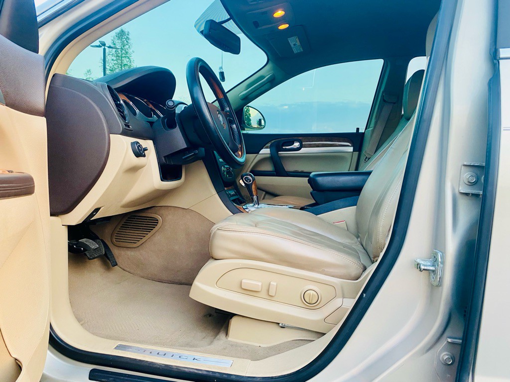 2010 Buick Enclave Image 10