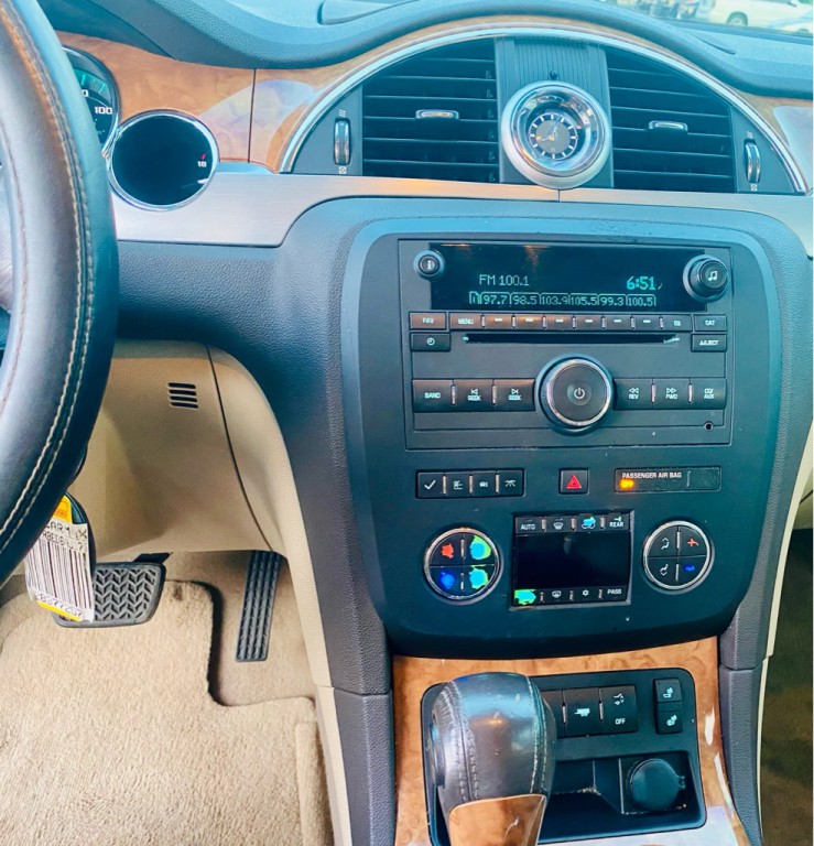 2010 Buick Enclave Image 25