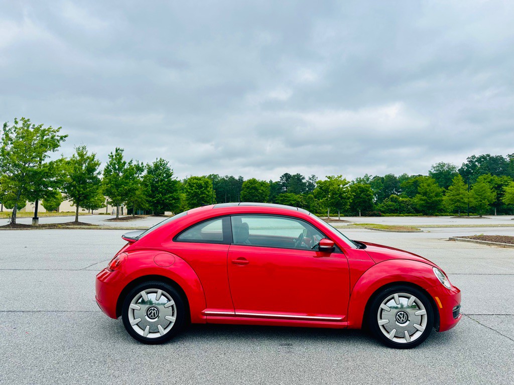 2016 Volkswagen Beetle Image 3