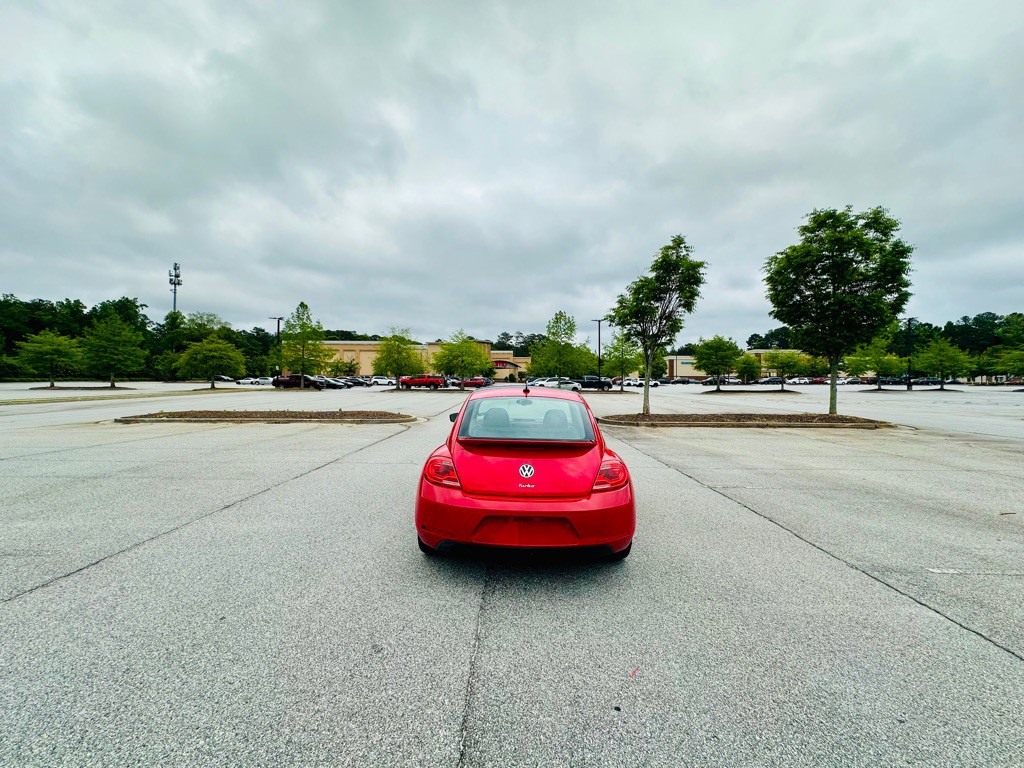 2016 Volkswagen Beetle Image 6