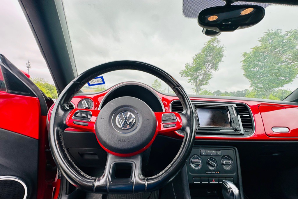 2016 Volkswagen Beetle Image 18