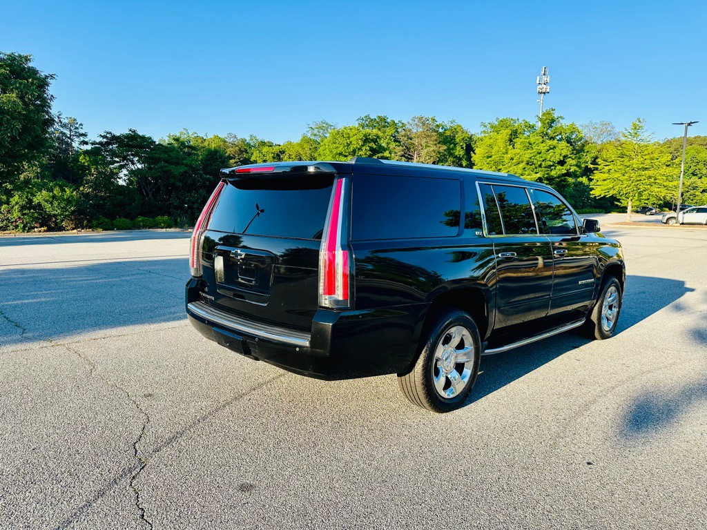 2015 Chevrolet Suburban Image 5