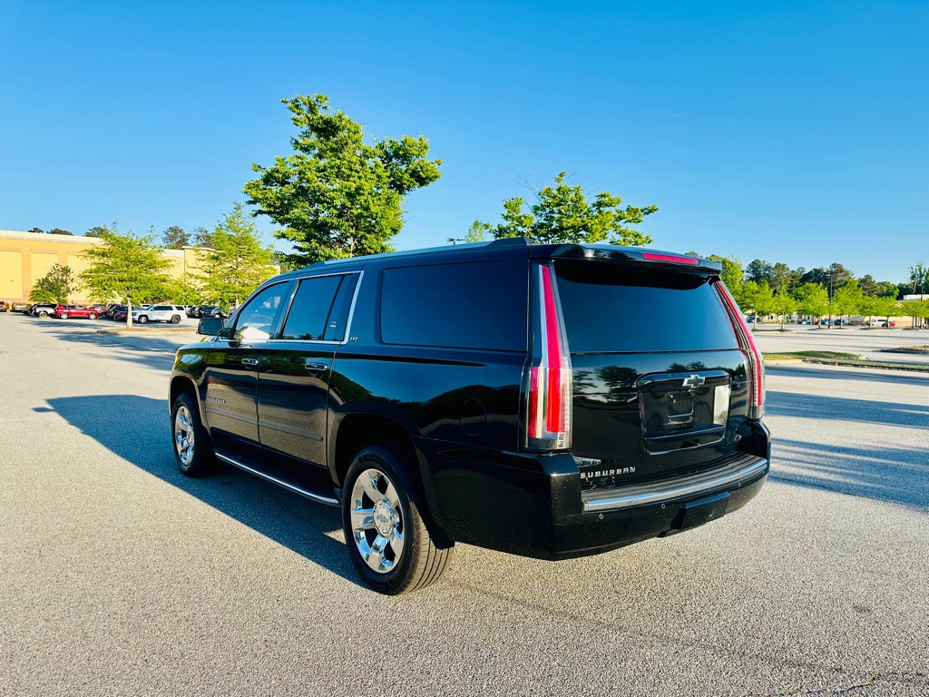 2015 Chevrolet Suburban Image 7