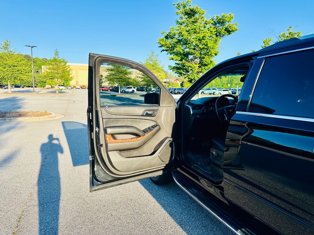 2015 Chevrolet Suburban Image 11