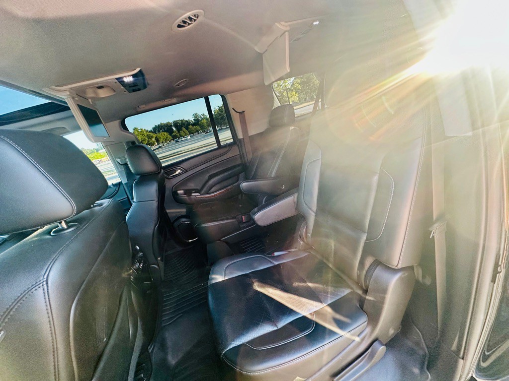 2015 Chevrolet Suburban Image 19