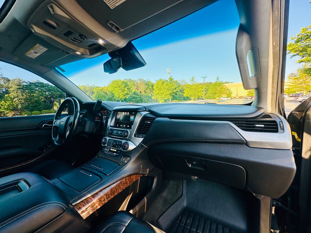 2015 Chevrolet Suburban Image 20