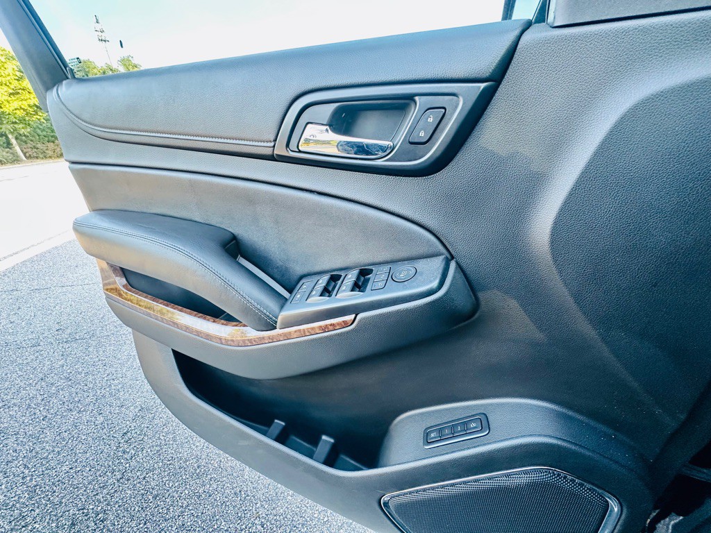 2015 Chevrolet Suburban Image 39