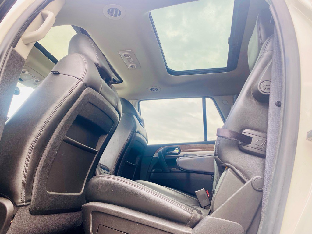 2011 Buick Enclave Image 11