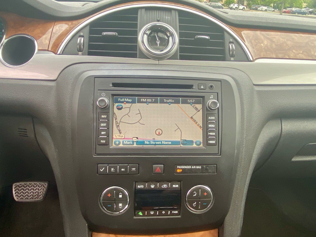 2011 Buick Enclave Image 22