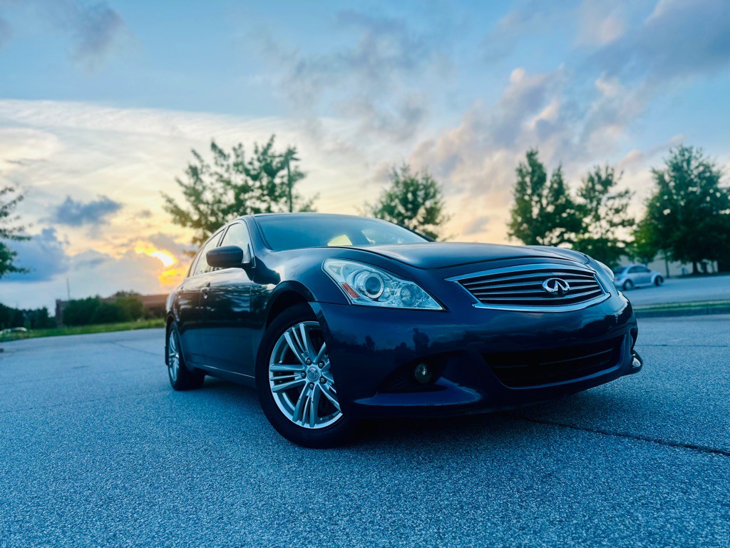 2012 INFINITI G37 Image 2