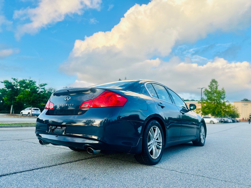 2012 INFINITI G37 Image 7