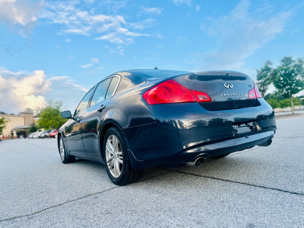 2012 INFINITI G37 Image 9
