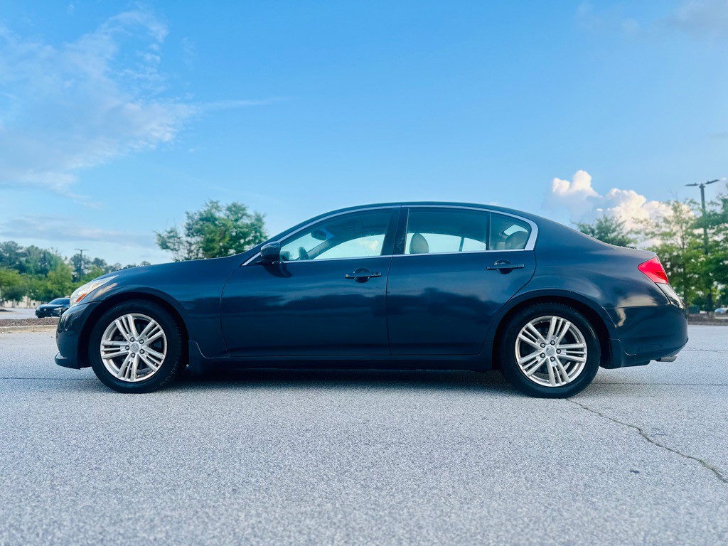 2012 INFINITI G37 Image 10