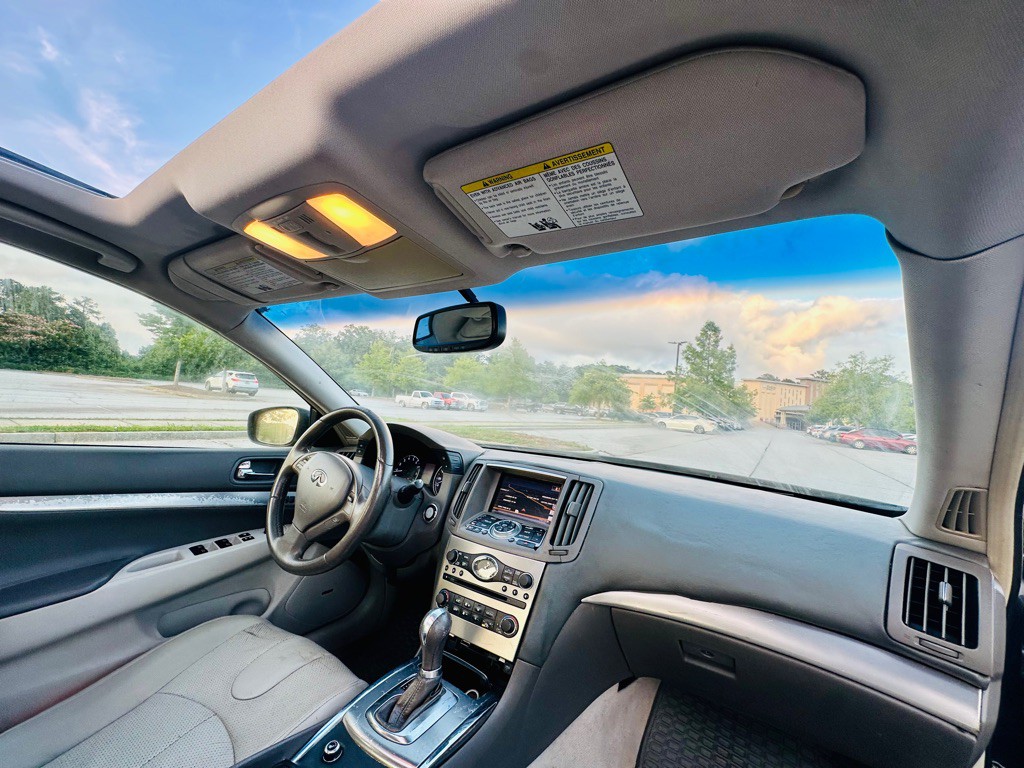 2012 INFINITI G37 Image 15