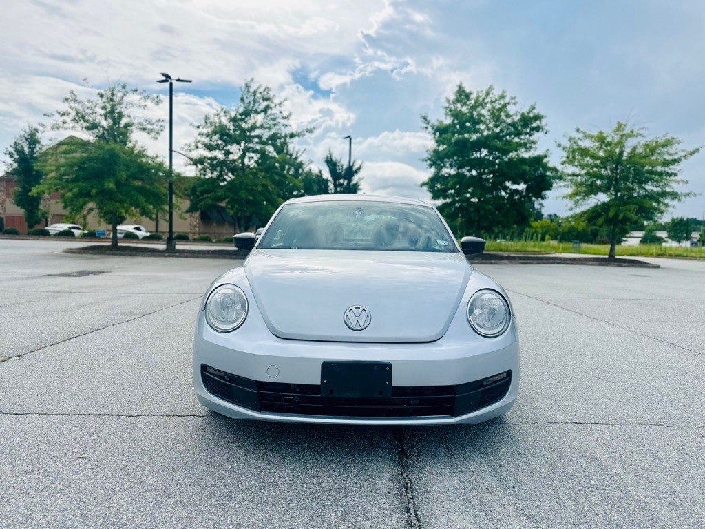 2014 Volkswagen Beetle Image 4