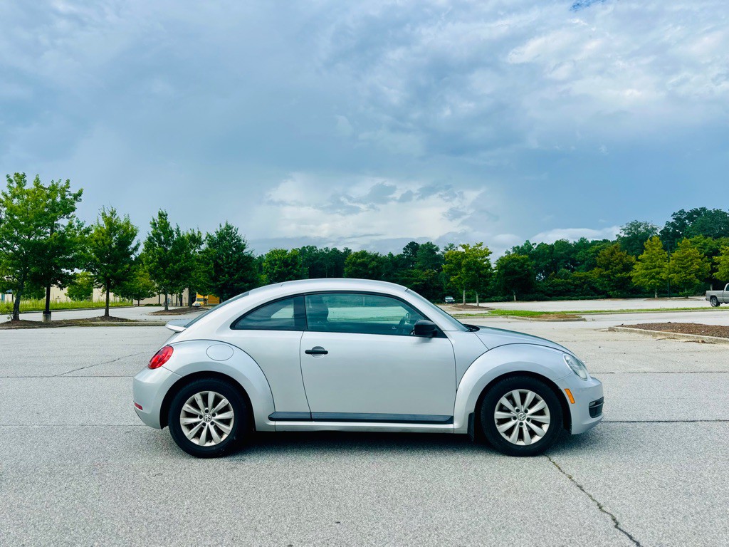 2014 Volkswagen Beetle Image 6