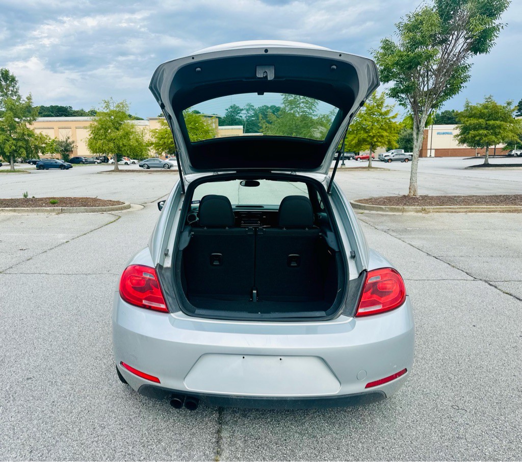 2014 Volkswagen Beetle Image 11