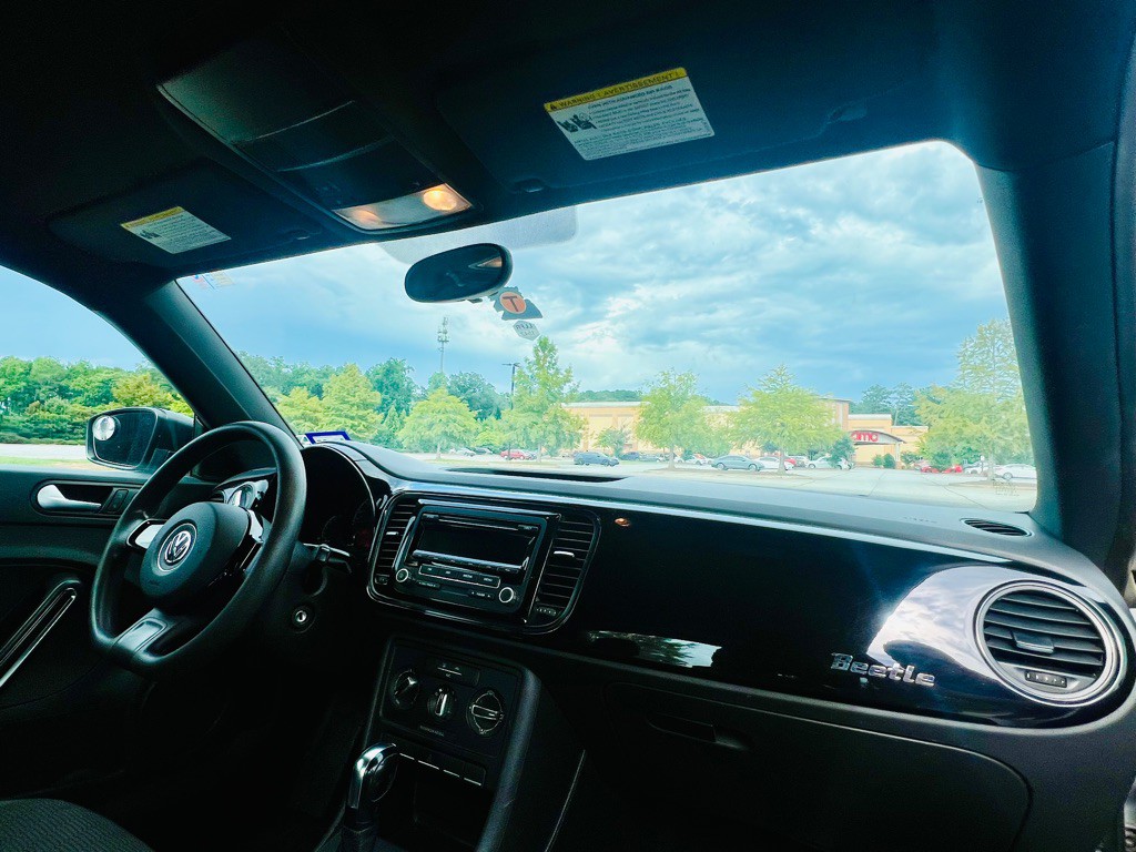2014 Volkswagen Beetle Image 19