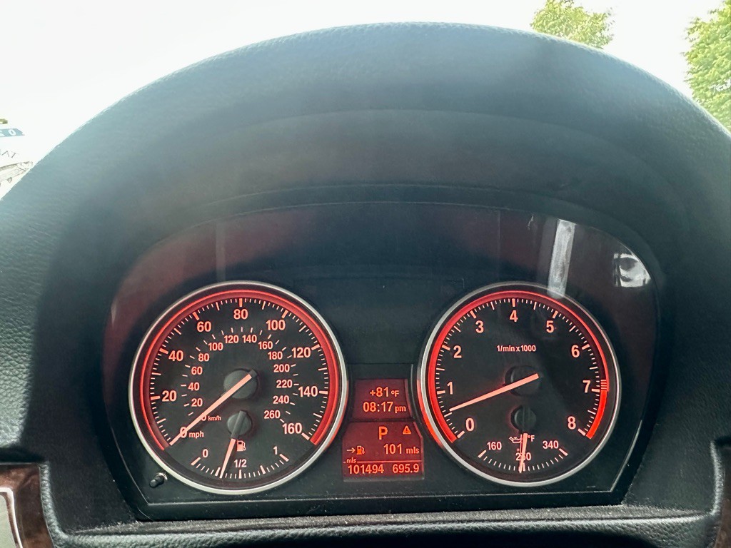 2011 BMW 3 Series Image 26