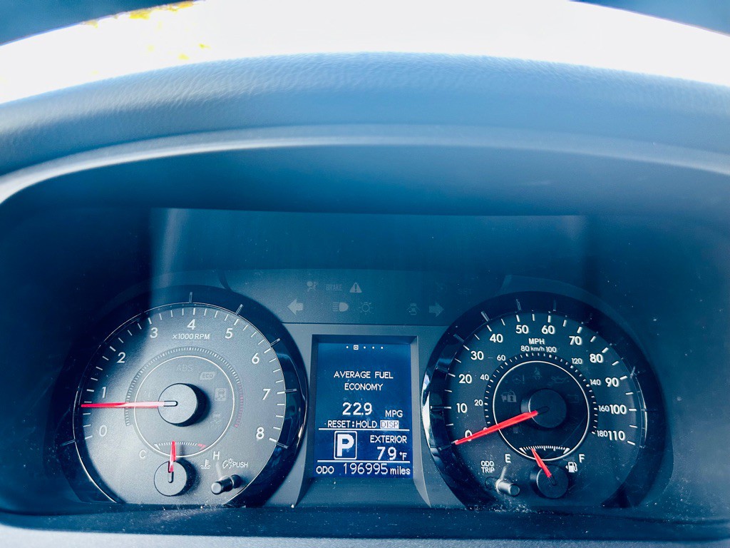 2016 Toyota Sienna Image 23