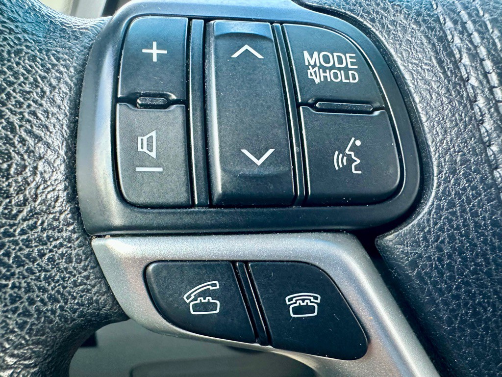 2016 Toyota Sienna Image 24