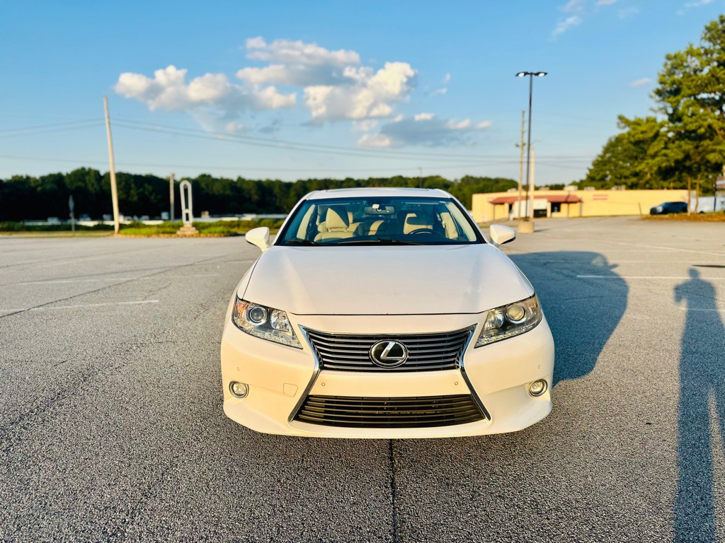 2014 Lexus ES 350 Image 2