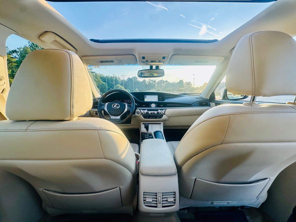 2014 Lexus ES 350 Image 19
