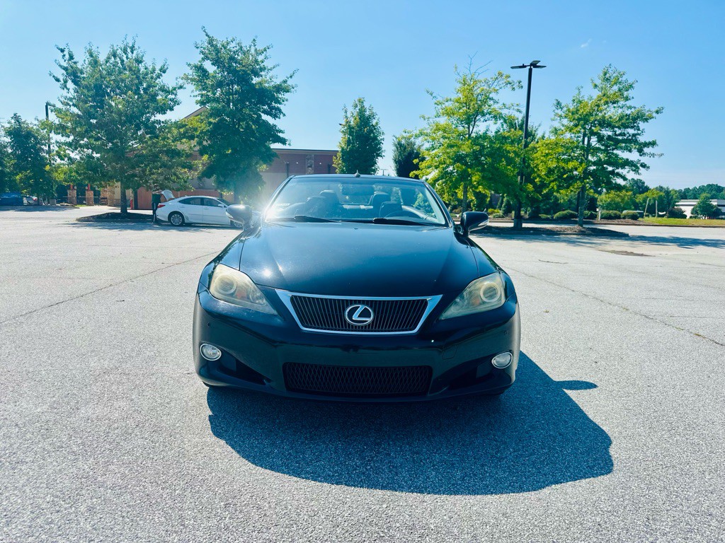 2011 Lexus IS Image 2