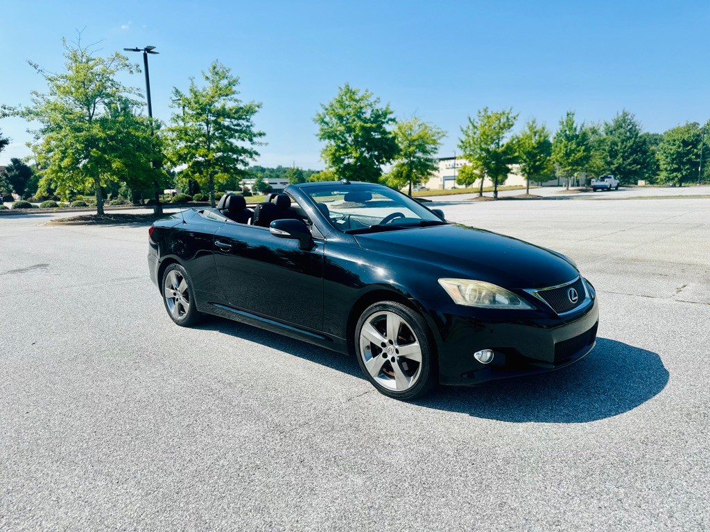 2011 Lexus IS Image 3